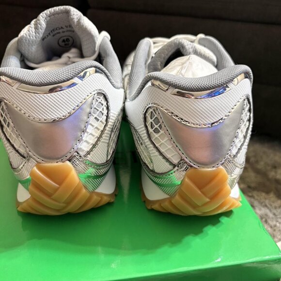 Bottega Veneta Sneakers - Picture 3 of 3